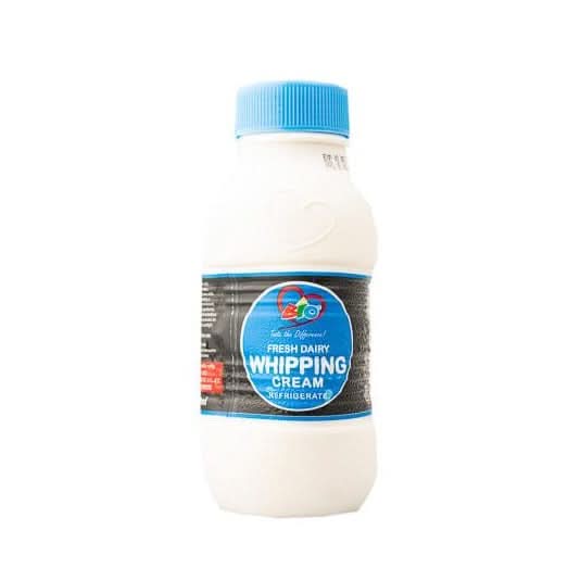 Bio whipping cream at zucchini