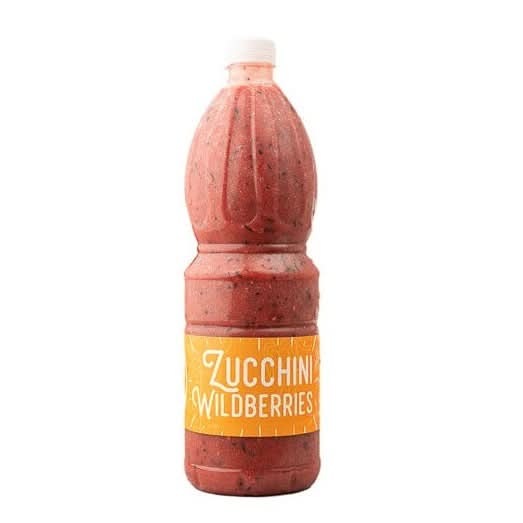 Fresh wildberries juice