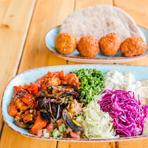 Falafel salad at zucchini