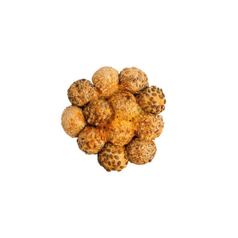 Freshly made bread with sunflower seeds, pumpkin seeds,garlic and cheese.