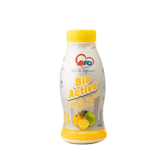 Bio Active probiotic yoghurt yuzu, apple and lemon at zucchini